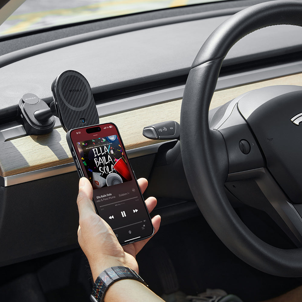 Pitaka MagEZ Pro 2 M-safe Şarj Özellikli Qi2 Tesla Model Y ve Model 3 Uyumlu Aramid Fiber Araç Telefon Tutucu Pitaka MagEZ Pro 2 M-safe Şarj Özellikli Qi2 Tesla Model Y ve Model 3 Uyumlu Aramid Fiber Araç Telefon Tutucu